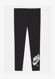Nike D Basic